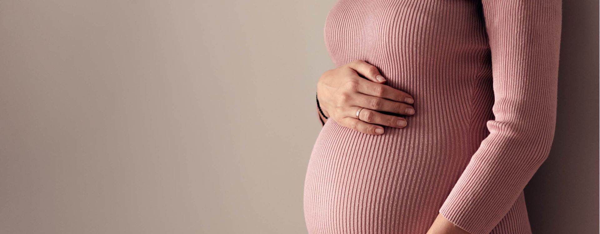 7 Signs You’re Dilating: How to Know & How to Check Article Image