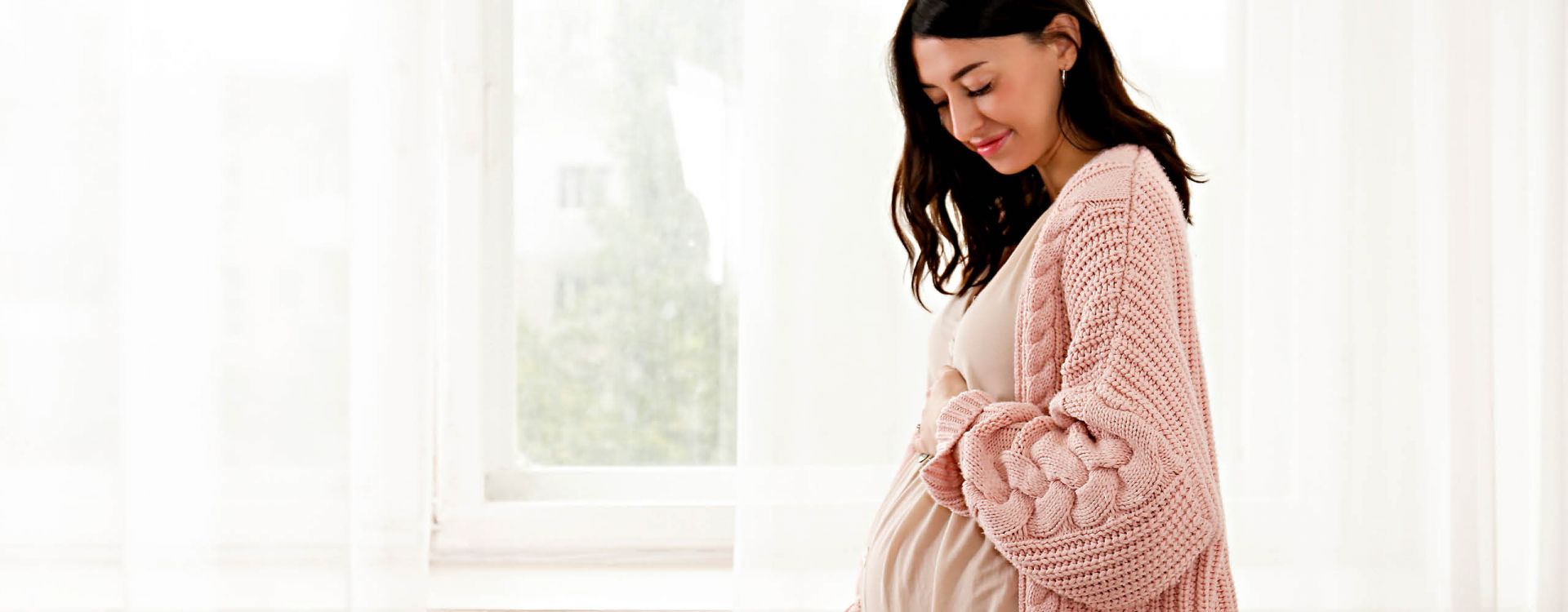 Going Home Outfit for Mom: Outfits to Wear After Birth Article Image